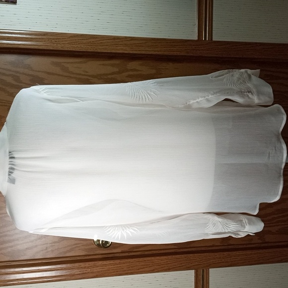 Simply Vera Wang Sheer Embroidered, Contemporary, Feminine, Classic, Contemporar - Picture 8 of 10